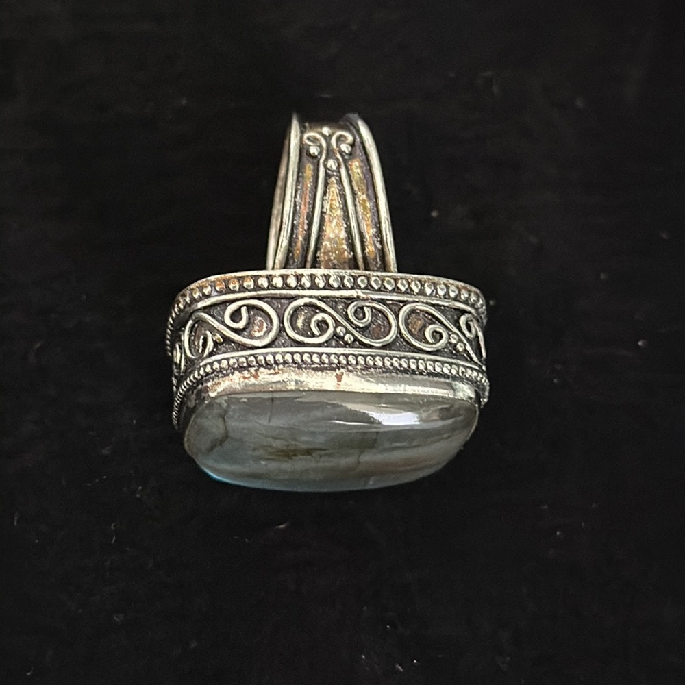 Labradorite Ornate Rectangular Ring - image 5